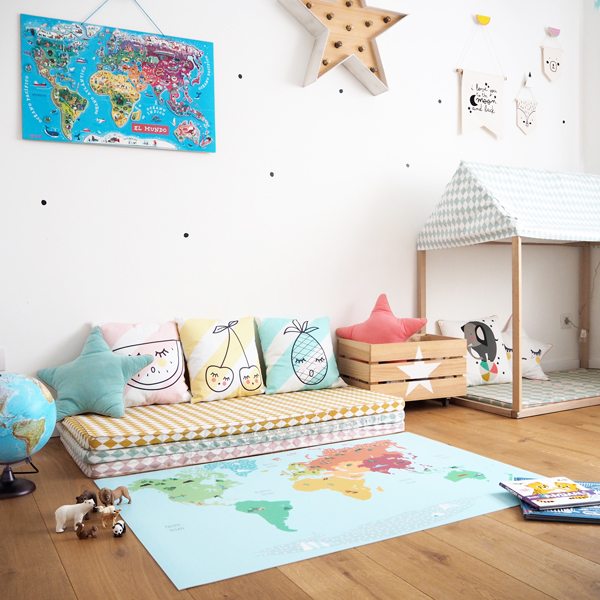 Worldmap-rug-play-mat-colors-kids-interior-minimoi