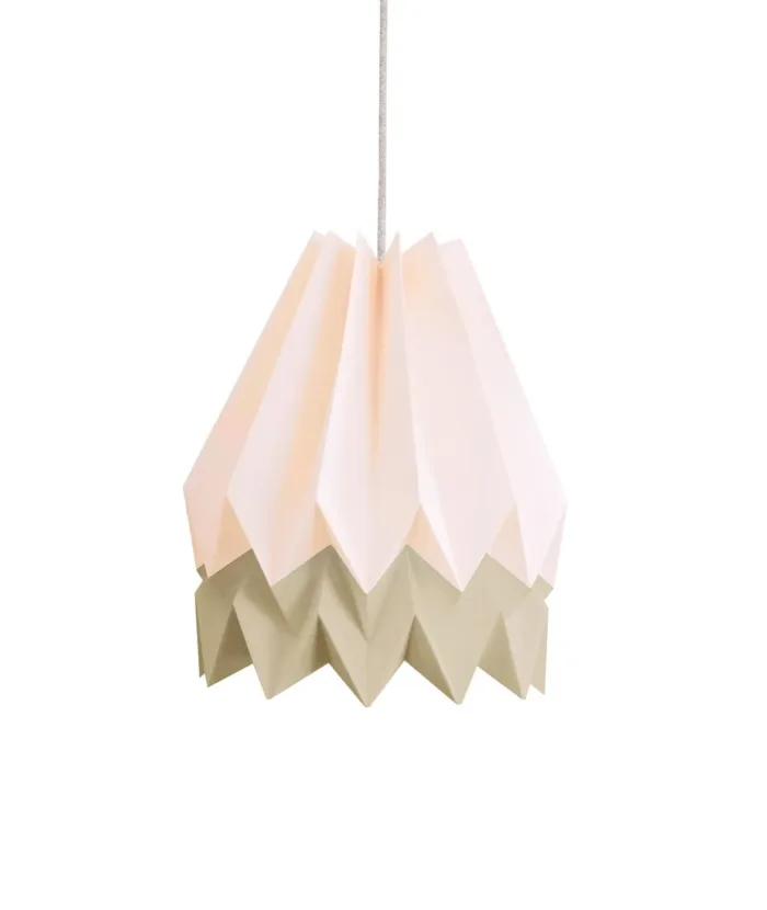 decoracion-lampara-techo-rosa-beige-papel-plegado-origami-japones-rosa-marron-pastel-habitacion-ninas-modernas-minimoi