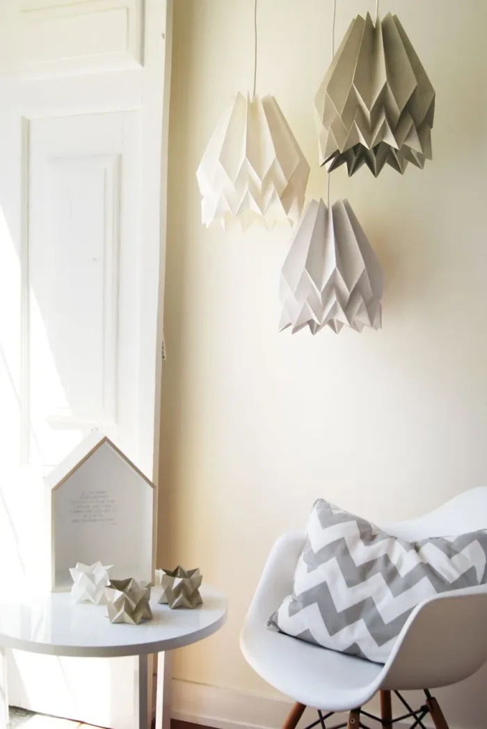 lampara-papel-origami-papiroflexia-techo-colgar-geometrica-moderna-dormitorio-blanco-infantil-minimoi