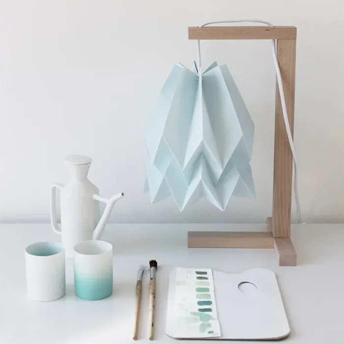 Origami-lampara-mesa-japonesa-papel-azul-pastel-mint-decoracion-moderna-original-minimoi